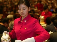 人民大會堂服務員的十年 用專業與堅守詮釋會議服務