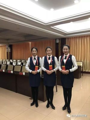 烏蘭察布市紅十字會第三次會員代表大會禮儀服務活動紀實